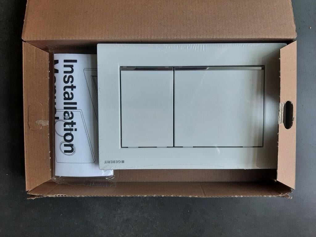 Hangtoilet Laufen Pro NIEUW met bedieningsplaat, Doe-het-zelf en Bouw, Ophalen, Nieuw, Chroom, Toilet