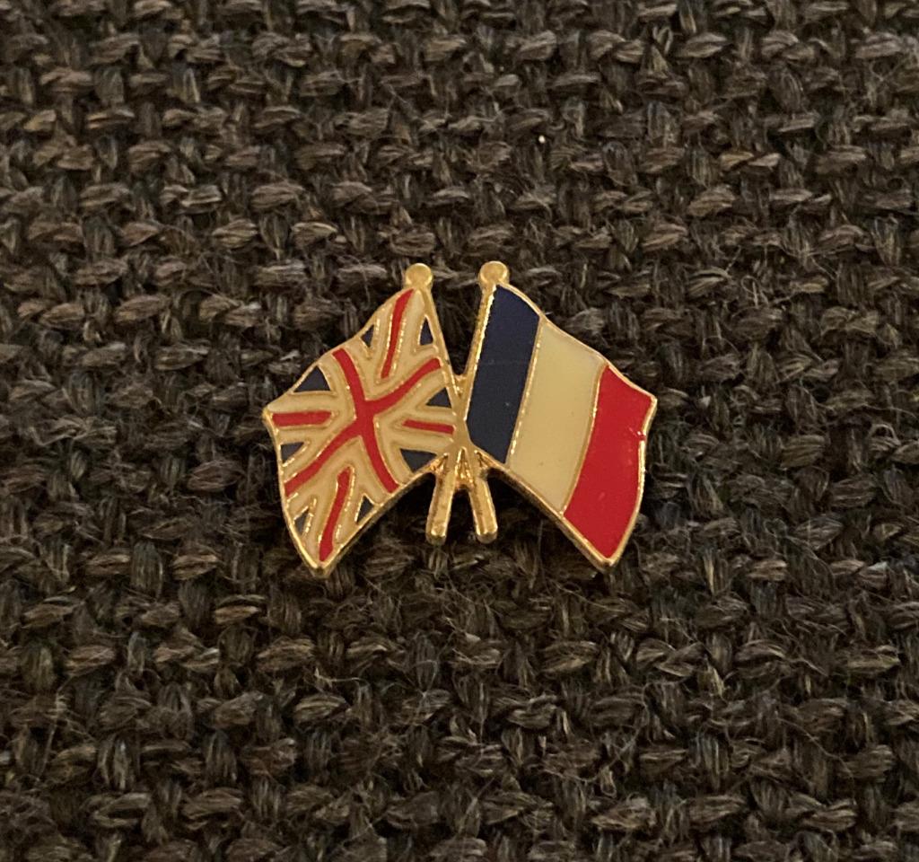 PIN - VLAG - DRAPEAU - GROOT-BRITTANNIË - FRANKRIJK - FRANCE, Verzenden, Gebruikt, Stad of Land, Speldje of Pin