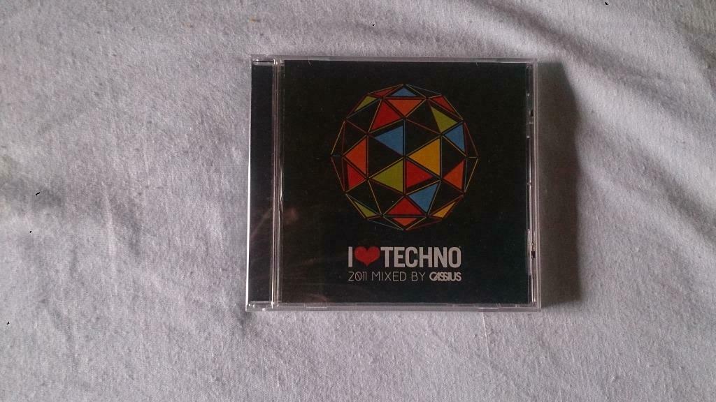 i love techno 2011 mixed by cassius, Enlèvement ou Envoi
