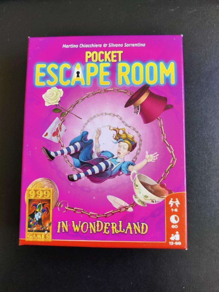 pocket escape room "in Wonderland", Hobby en Vrije tijd, Ophalen of Verzenden, Zo goed als nieuw, 999 Games