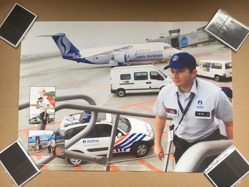 Poster : Brussels Airlines, luchtvaartpolitie, ex -Sabena., Ophalen of Verzenden, Nieuw, Kaart, Foto of Prent