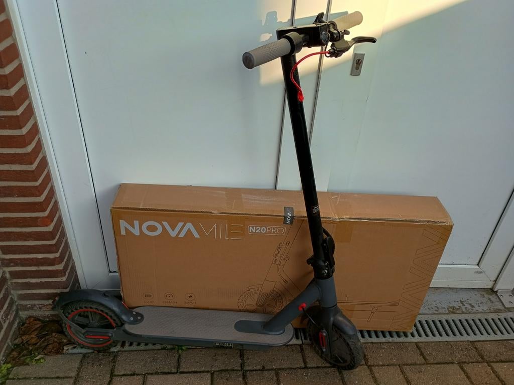 Trottinette Novamile N20 pro, Fietsen en Brommers, Steps