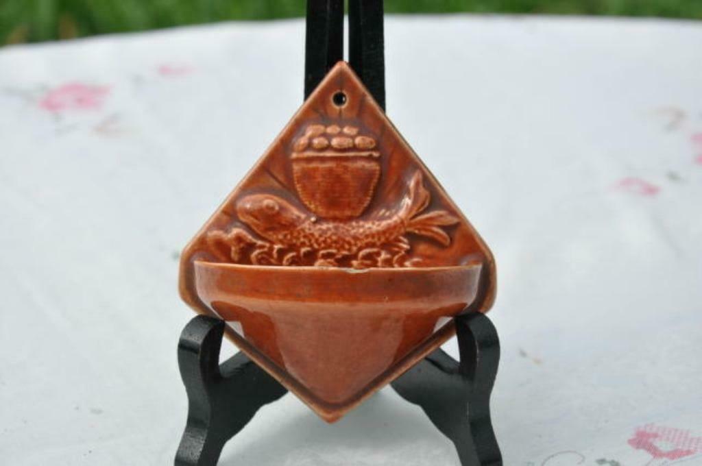 §  benitier en faience brune  poisson   (4), Enlèvement ou Envoi