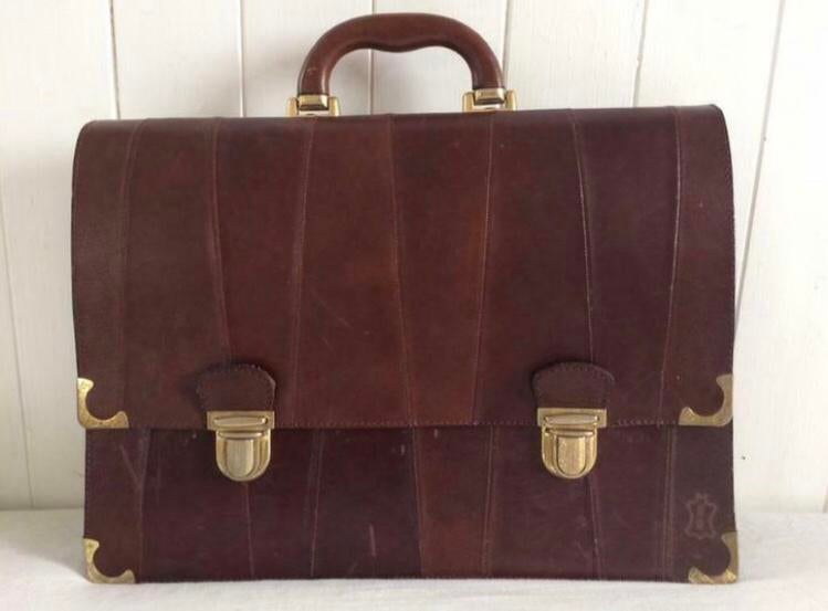 vintage bruine lederen boekentas met gespen, 30 tot 40 cm, Bruin, Aktetas of Boekentas, Ophalen of Verzenden