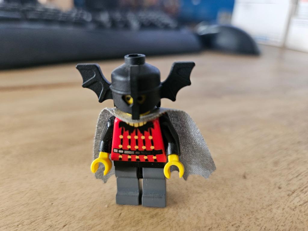 LEGO Castle Fright Knights cas022 Bat Lord with cape, Ophalen of Verzenden, Zo goed als nieuw, Losse stenen, Lego