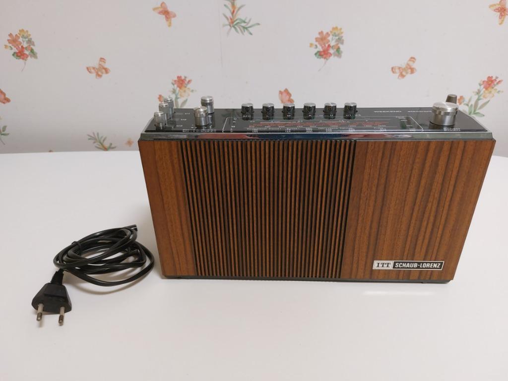 VINTAGE GERMAN PORTABLE RADIO SCHAUB-LORENZ WEEKEND ELECTONI, Enlèvement ou Envoi, Utilisé, Radio