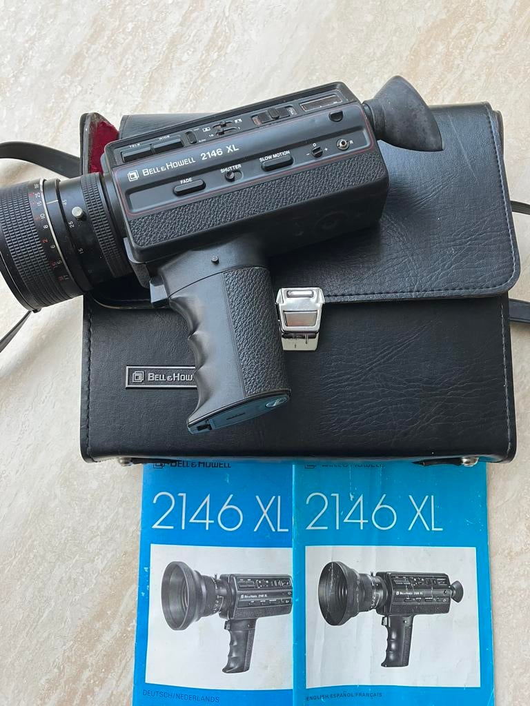VIDEO-Camera Bell & Howell 2146 XL + tas., Ophalen of Verzenden, Camera