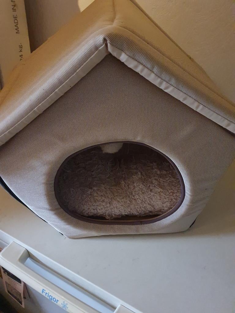 Kattenmandje, Ophalen of Verzenden, Zo goed als nieuw