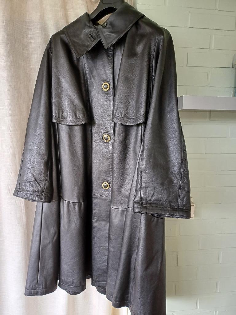 prachtige lederen damesjas, Kleding | Dames, Jassen | Winter, Ophalen, Zo goed als nieuw, Maat 42/44 (L), Zwart