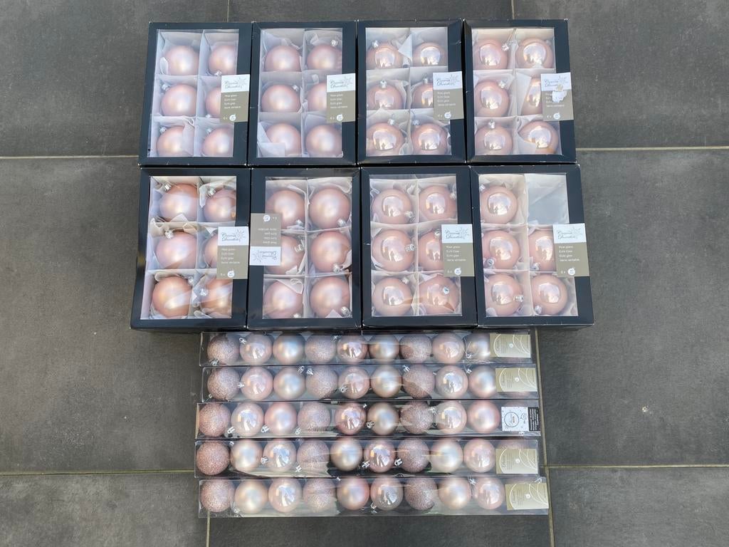 Set van 97 roze kerstballen (2 maten), Ophalen, Zo goed als nieuw