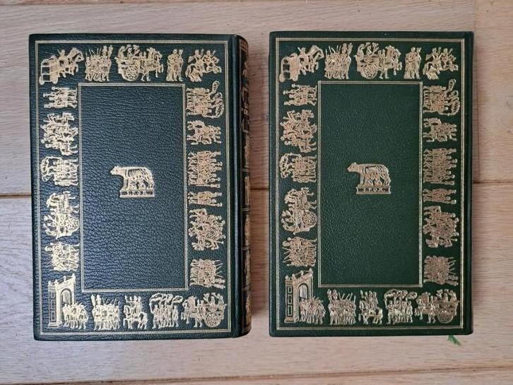 La guerre des gaules en deux tomes 1970 jean de Bonnot édit, Livres, Avant 1940, Jean de Bonnot, Comme neuf, Enlèvement