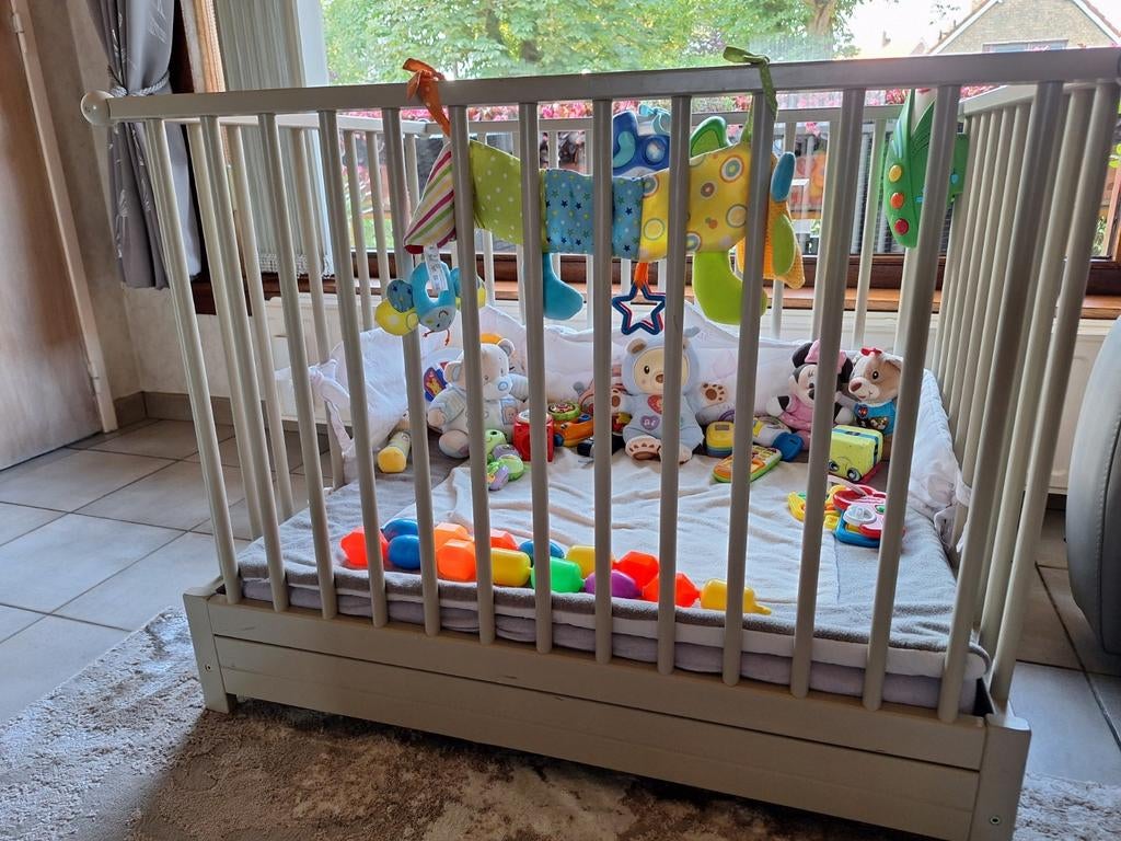 Verstelbaar park met dikke matras en volledige aanbekleding, Kinderen en Baby's, Babyparken, Ophalen