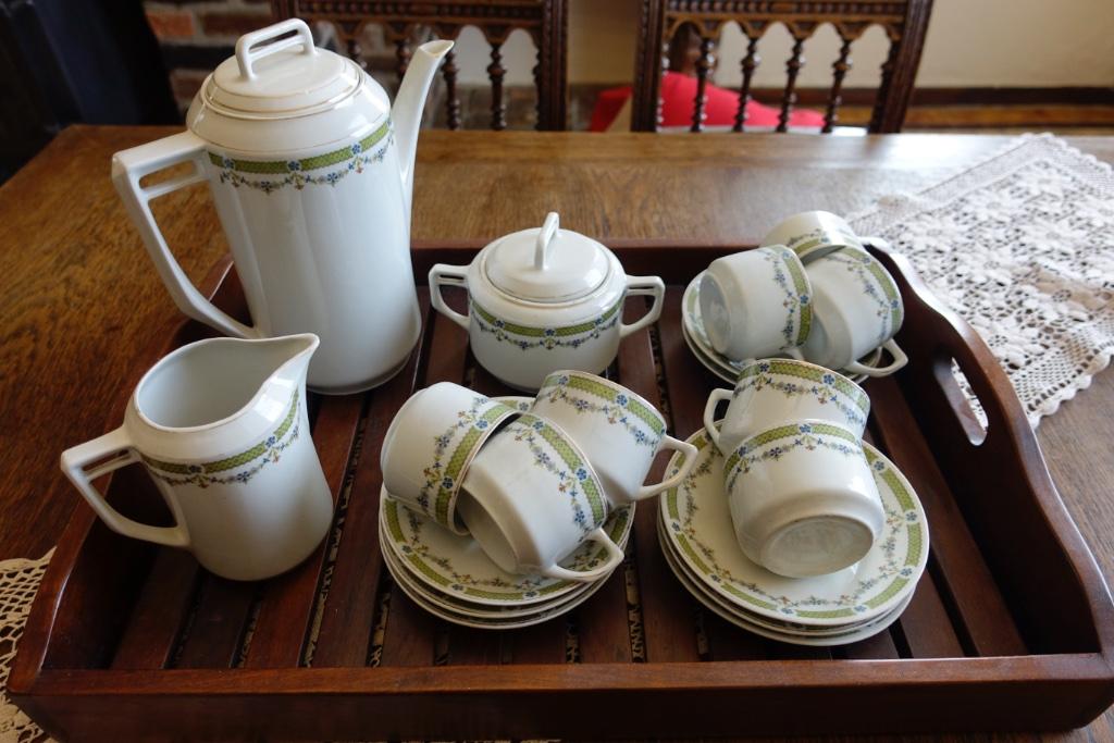 Antiek Koffieservies, Ophalen