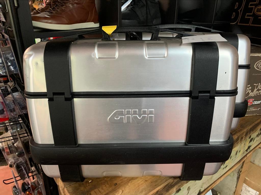 Valise givi alu, Enlèvement, Comme neuf