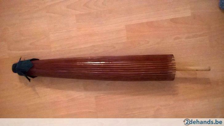 Chinese bamboe paraplu, Ophalen, Gebruikt