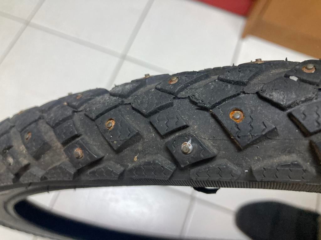 2 SCHWALBE spijkerbanden, Fietsen en Brommers, Ophalen, Gebruikt