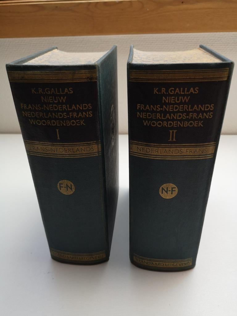 2 woordenboeken Ned/Fr - Fr/Ned, Ophalen of Verzenden, Gelezen