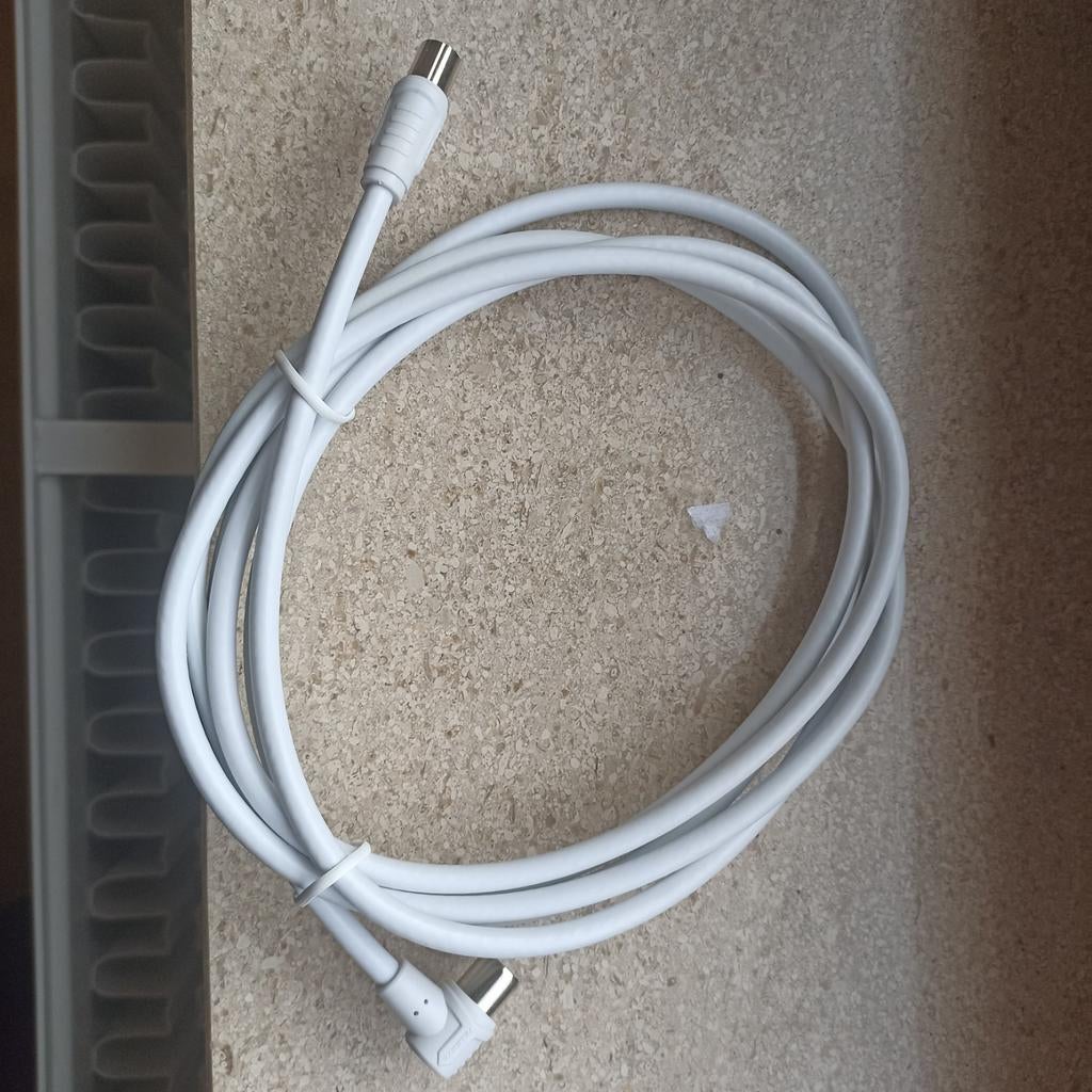 Câble coaxial avec 2 fiches, NEUF, longueur 2.5m, Enlèvement ou Envoi, Neuf, 2 à 5 mètres, Câble coaxial