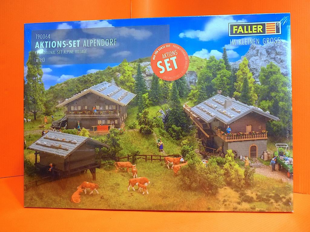 Ensemble de 3 Chalets Alpins et Accessoires..FALLER H0 -1:87, Hobby & Loisirs créatifs, Trains miniatures | HO, Neuf, Pont, Tunnel ou Bâtiment