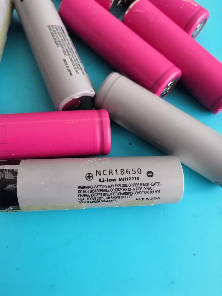 Li on batterie 1€ pièces 18650, Ophalen of Verzenden, Zo goed als nieuw