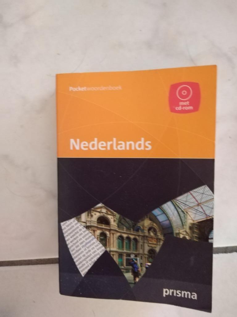 pocket woordenboek nederlands (doos allerlei okt 2024), Ophalen, Nieuw, Nederlands