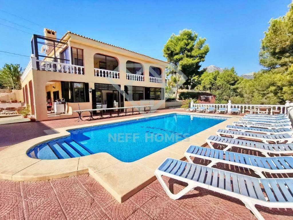 Te huur prachtige en ruime villa in Spanje, Immo, Direct bij eigenaar, Vrijstaande woning, Provincie West-Vlaanderen, 350 m²
