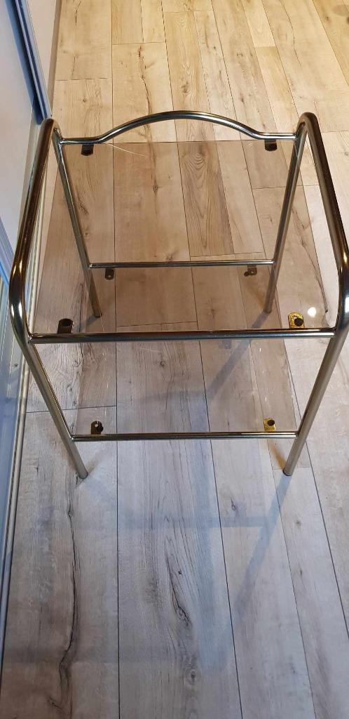 tables de chevet, 45 à 65 cm, Verre, Enlèvement, Utilisé