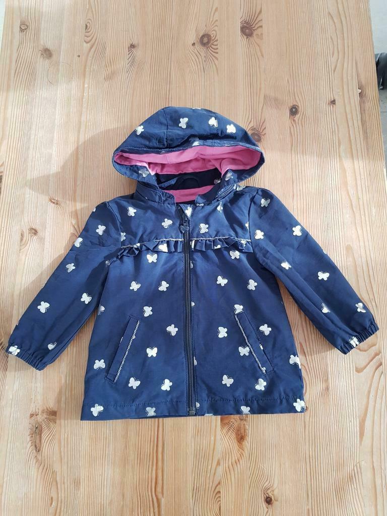 Regenjas S. Oliver maat 80 donkerblauw met zilveren vlinder, Kinderen en Baby's, Meisje, Ophalen of Verzenden, Zo goed als nieuw