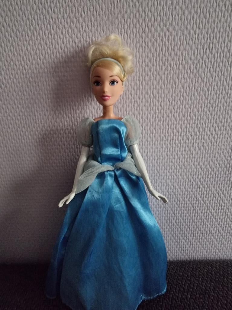Barbie Disney, Zo goed als nieuw, Barbie