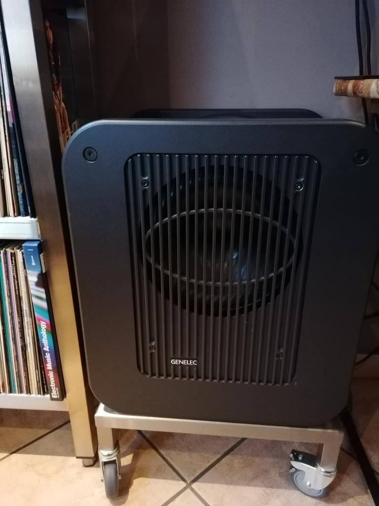 GENELEC 7060A, Enlèvement, Comme neuf