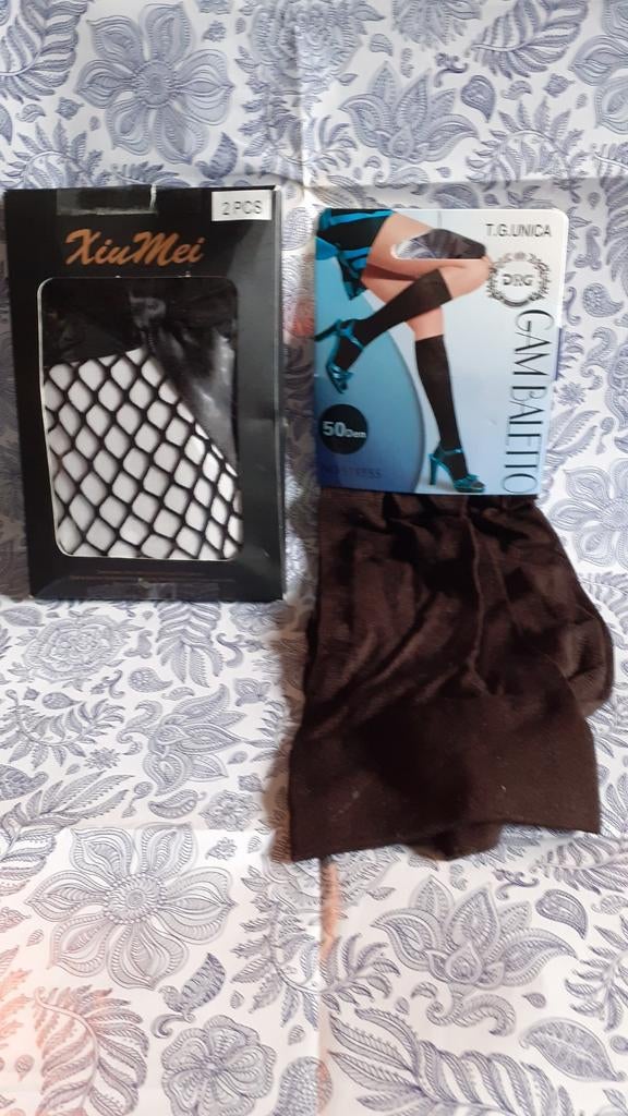2 paires de socquette resille et une paire mi bas fantaisie, Vêtements | Femmes, Chaussettes & Bas, Neuf, Socquettes et Bas genoux