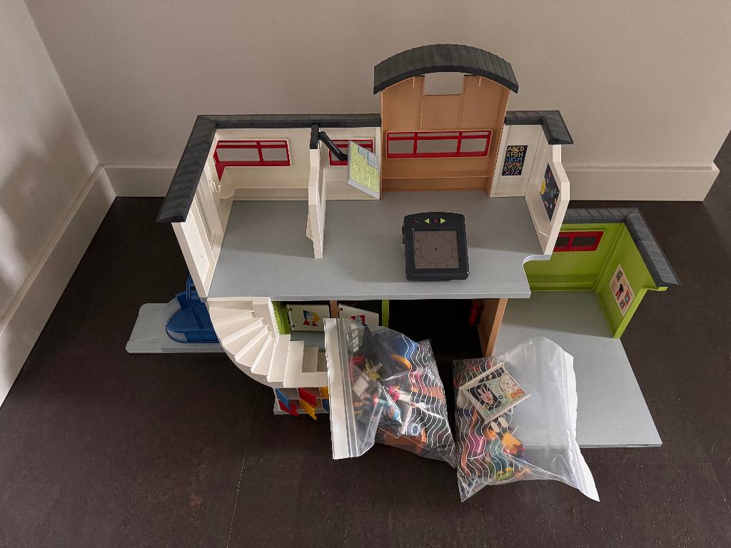 Playmobil school (volledige set), Ophalen, Zo goed als nieuw, Complete set