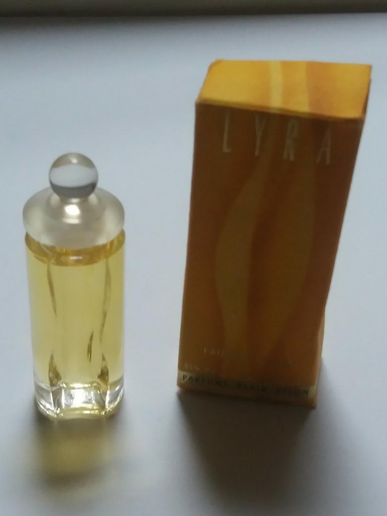 Miniature Vintage Lyra Alain Delon 5ml eau de toilette, Ophalen of Verzenden, Miniatuur, Gevuld