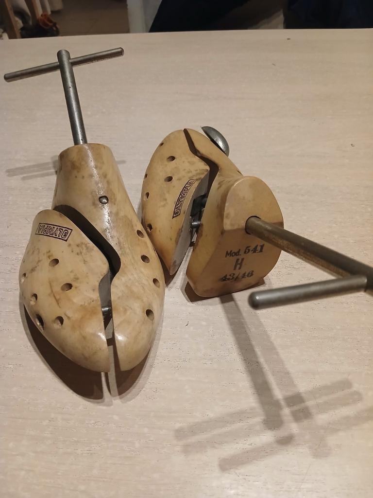 Schoenspanners olympia, Antiek en Kunst, Ophalen