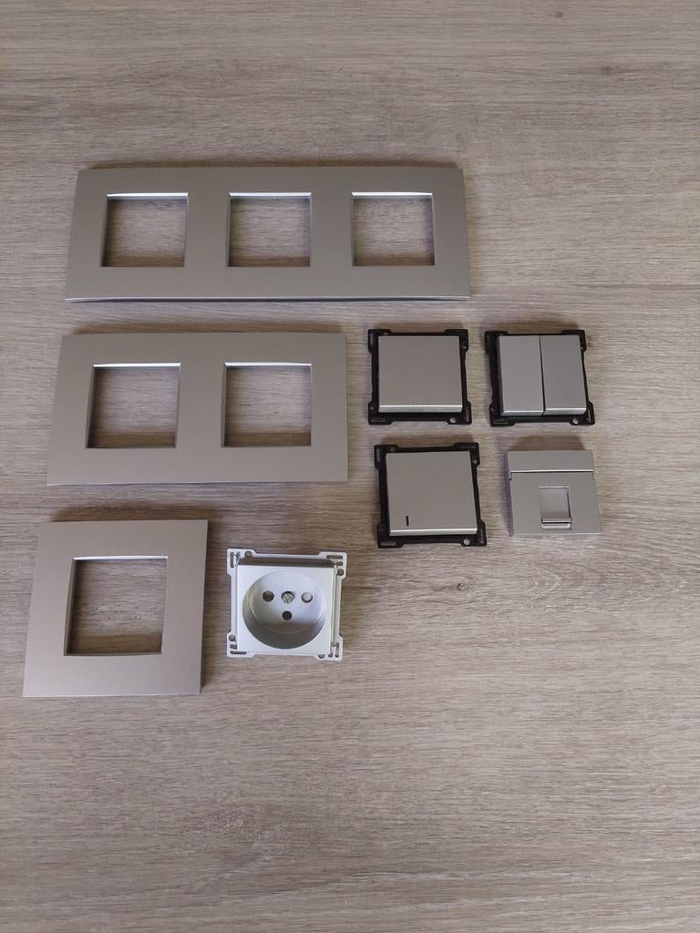 Niko intense sterling, zilver afdekplaatjes, Enlèvement, Comme neuf, Interrupteur
