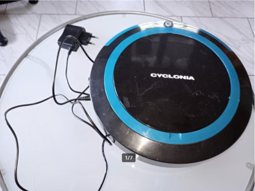 Electr. aparaten: Robotstofzuiger, tandenborstel, fleswarmer, Ophalen of Verzenden, Zo goed als nieuw, Robotstofzuiger