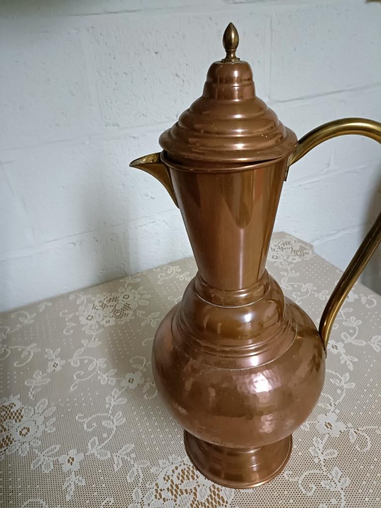 Cruche arabe en cuivre — Avec couvercle et poignée, Antiquités & Art, Enlèvement, Cuivre