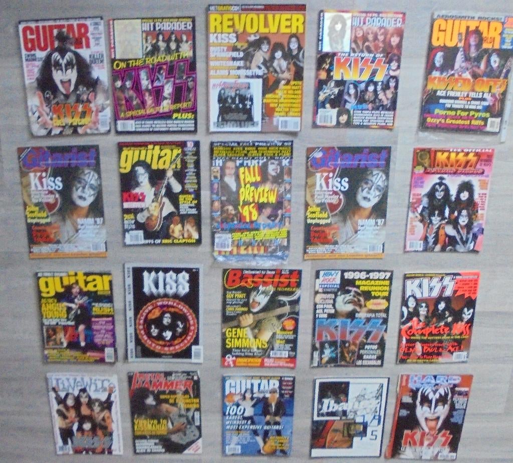 KISS magazines en boeken frontcover, Enlèvement