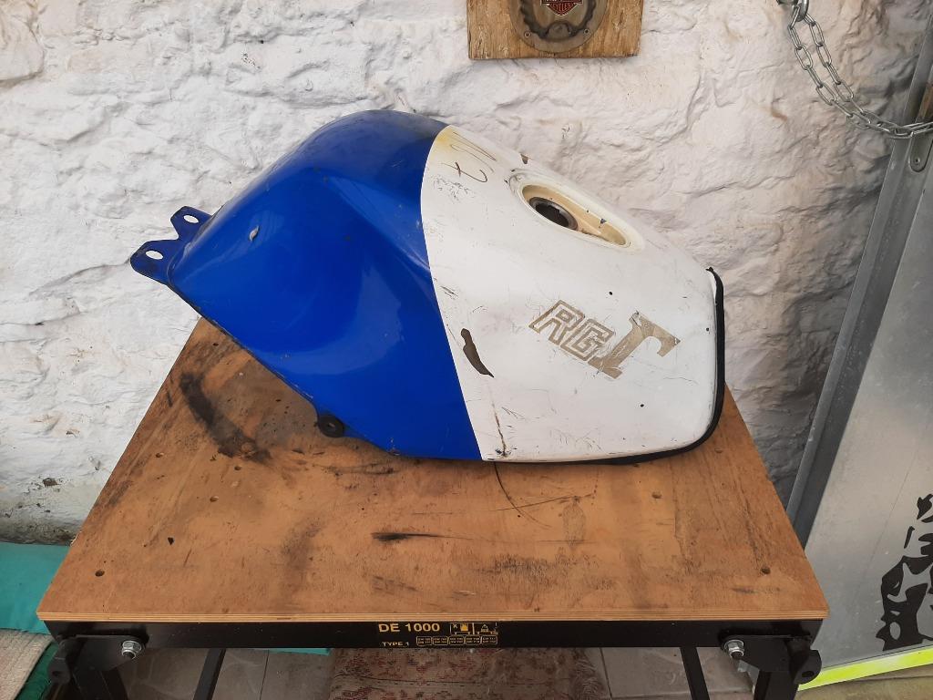 Réservoir suzuki rgv 250, Enlèvement