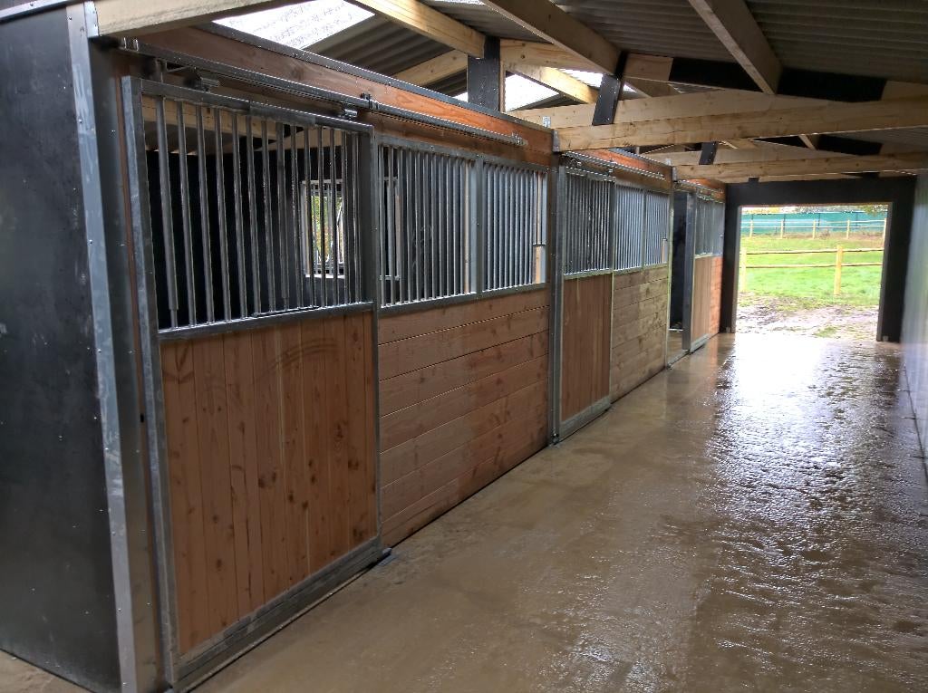 dubbelwandige paardenstallen, Animaux & Accessoires, Box & Pâturages, Pâturage, 2 ou 3 chevaux ou poneys