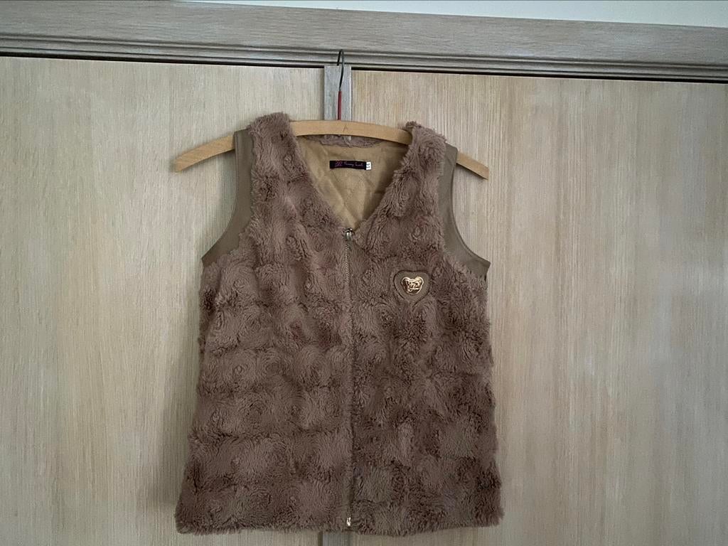 Heel zacht beige vestje van Fanny Look 14 jaar, Kinderen en Baby's, Kinderkleding | Maat 164, Zo goed als nieuw, Meisje, Jas, Ophalen of Verzenden