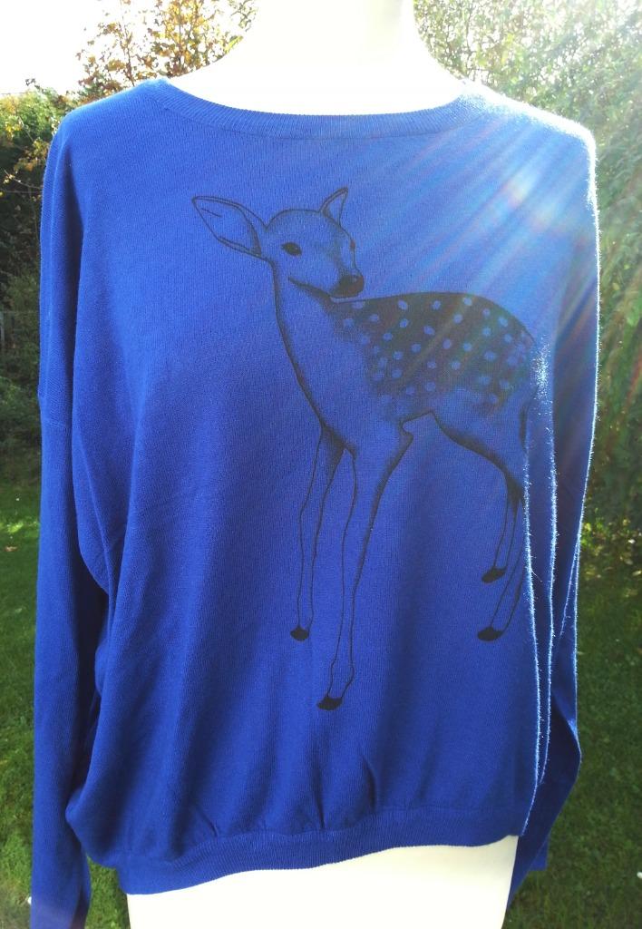 losse trui afbeelding hert / bambi S-M fel blauw NIEUW, Enlèvement ou Envoi, Neuf, Taille 38/40 (M), Bleu
