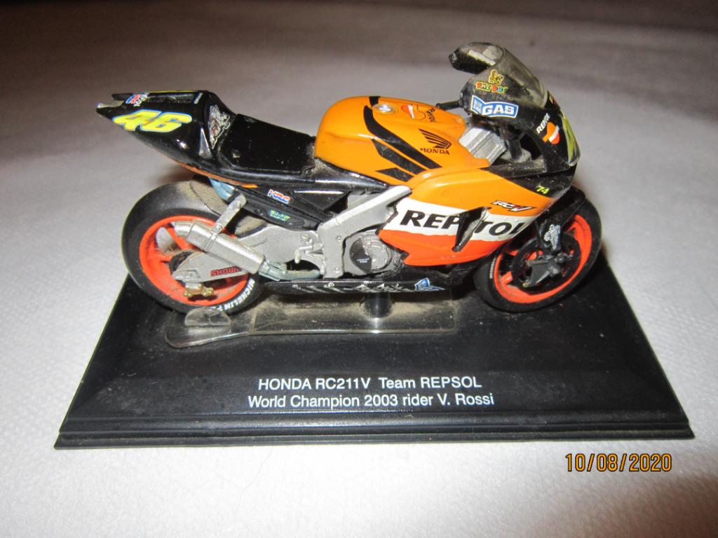 Motos miniatures 2 et casque rossi adam D, Ophalen, Gebruikt, Motoren