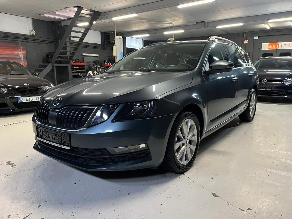 SKODA OCTAVIA **BOITE AUTO** 12MOIS DE GARANTIE, Autos, Skoda, Argent ou Gris, Electronic Stability Program (ESP), Entreprise