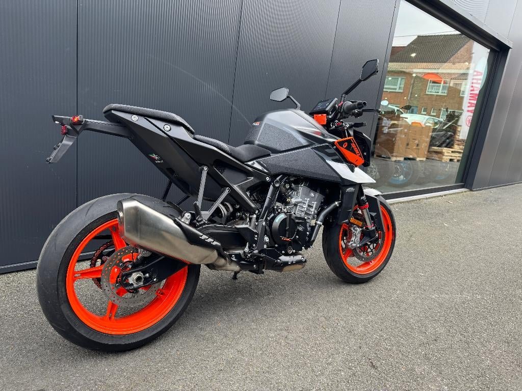 KTM - 990 Duke, Motoren, 2 cilinders, Motorrijbewijs A, Bedrijf, Traction Control