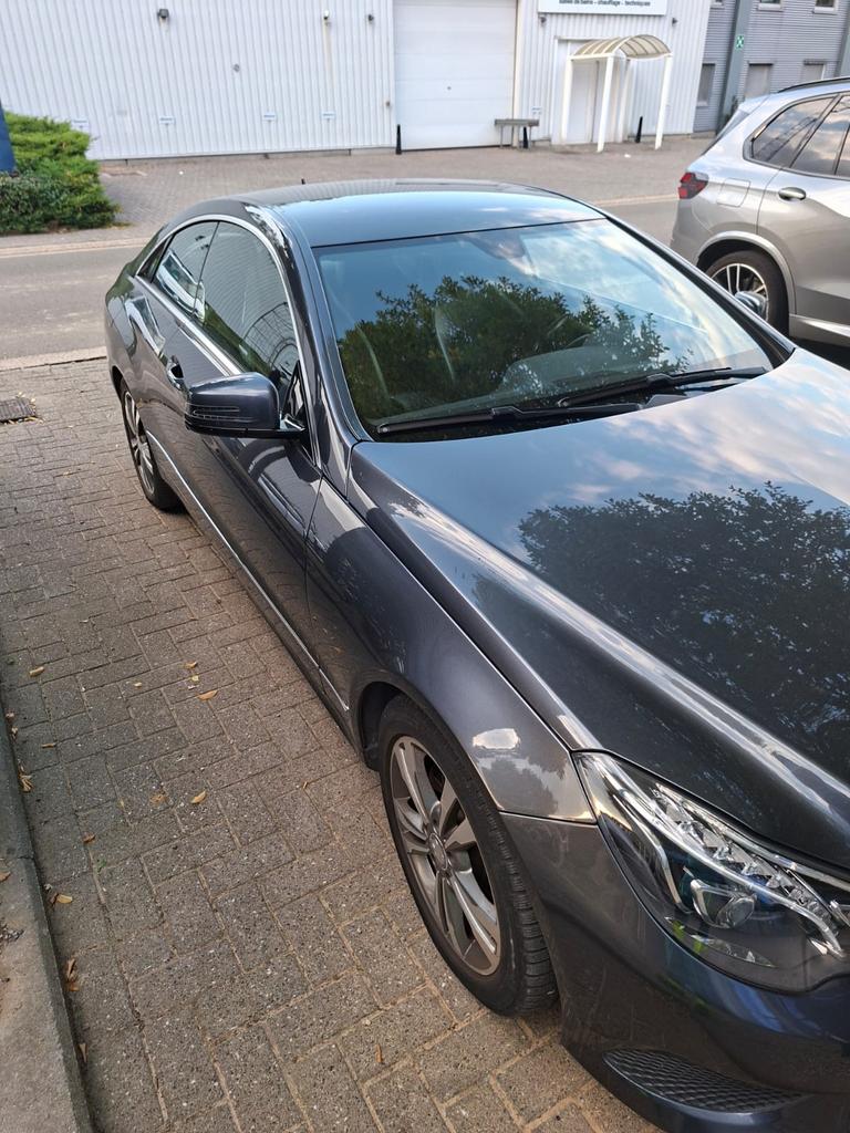 Merceds-Benz E220 Coupé, Auto's, Achterwielaandrijving, 1800 kg, Zwart, 4 cilinders