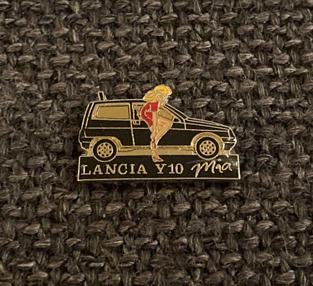 PIN - LANCIA Y10 MIA, Collections, Envoi, Utilisé, Transport, Insigne ou Pin's