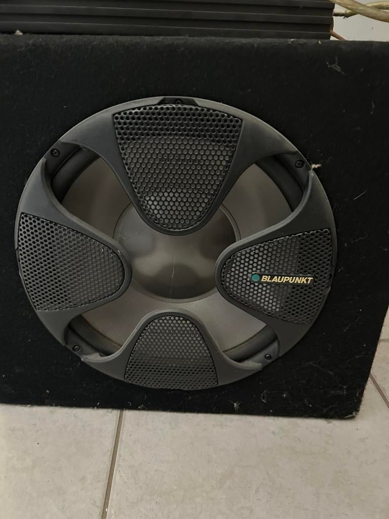 Blaupunkt subwoofer en versterker, Auto diversen, Autospeakers, Ophalen, Zo goed als nieuw