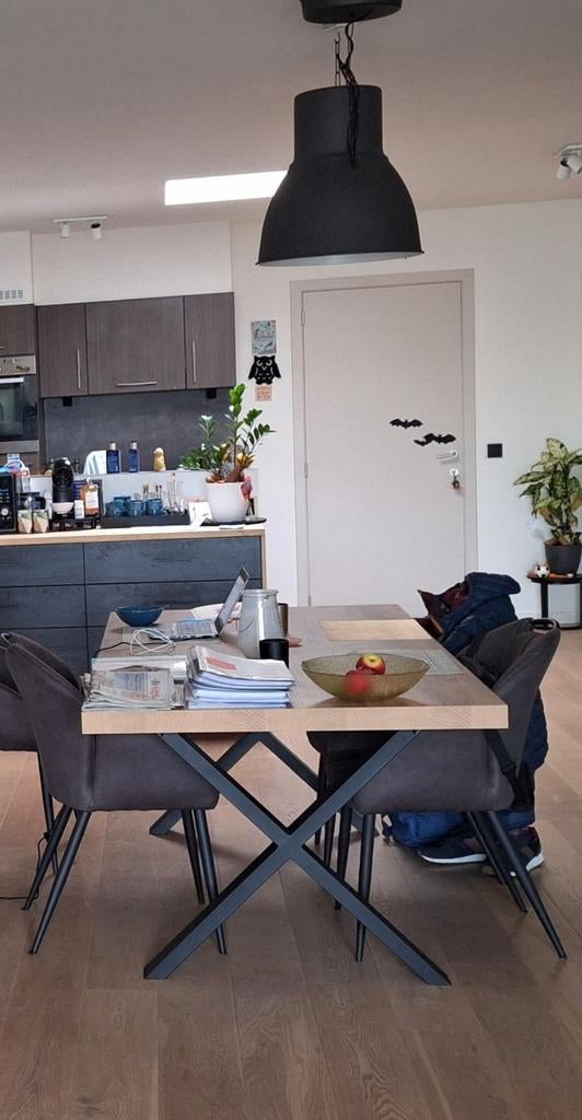 Tafel + 4 stoelen, Immo