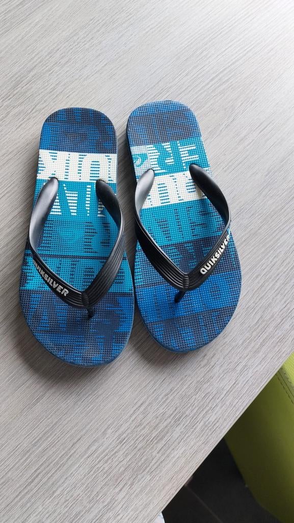 Slippers quicksilver maat 4-5, 35-36, Quiksilver, Overige typen, Ophalen of Verzenden, Zo goed als nieuw